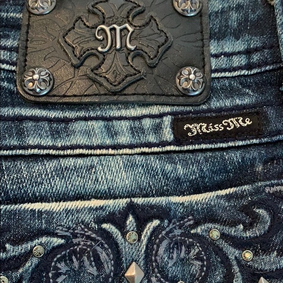 Jeans - Picture 2 of 7